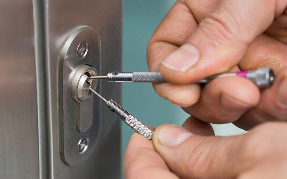 comment ouvrir une porte sans clé Bussy-Saint-Georges